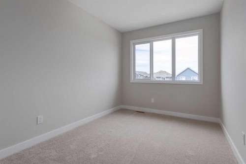 7110 Rangeview Avenue Se, Calgary, AB - Indoor Photo Showing Other Room