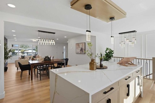 1303 87 Avenue Sw, Calgary, AB - Indoor