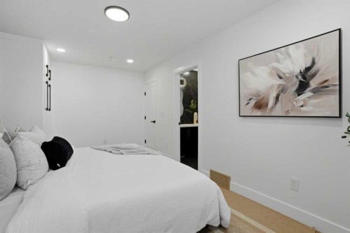 1303 87 Avenue Sw, Calgary, AB - Indoor Photo Showing Bedroom