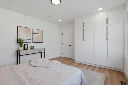 1303 87 Avenue Sw, Calgary, AB - Indoor Photo Showing Bedroom