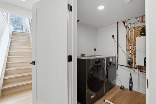 1303 87 Avenue Sw, Calgary, AB - Indoor Photo Showing Laundry Room