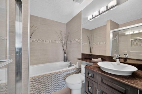 140 Citadel Park Nw, Calgary, AB - Indoor Photo Showing Bathroom