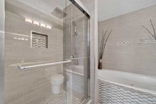 140 Citadel Park Nw, Calgary, AB - Indoor Photo Showing Bathroom