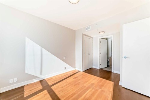 1126-222 Riverfront Avenue Sw, Calgary, AB - Indoor Photo Showing Other Room
