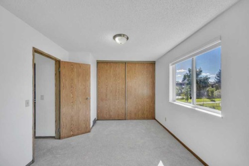 67 Martinwood Road Ne, Calgary, AB - Indoor Photo Showing Other Room