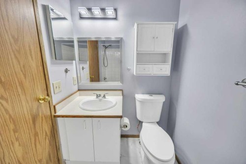 67 Martinwood Road Ne, Calgary, AB - Indoor Photo Showing Bathroom