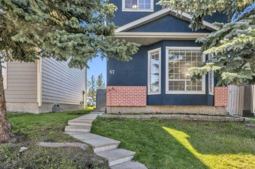 67 Martinwood Road Ne, Calgary, AB - Outdoor