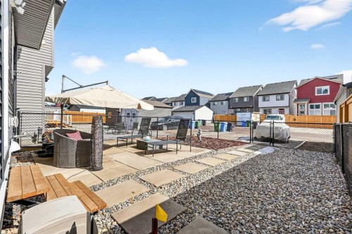 42 Heirloom Manor Se, Calgary, AB - Outdoor