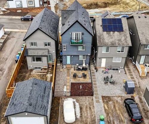 42 Heirloom Manor Se, Calgary, AB - Outdoor