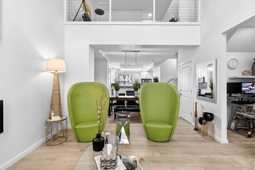 42 Heirloom Manor Se, Calgary, AB - Indoor