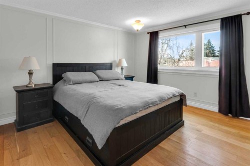 356 Cannington Place Sw, Calgary, AB - Indoor Photo Showing Bedroom