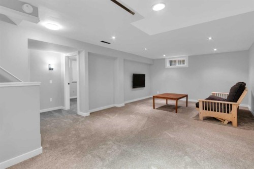 356 Cannington Place Sw, Calgary, AB - Indoor