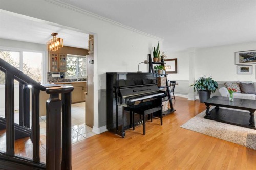 356 Cannington Place Sw, Calgary, AB - Indoor