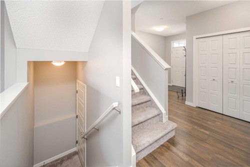 80 Howse Manor Ne, Calgary, AB - Indoor Photo Showing Other Room