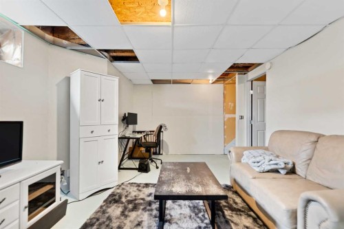 173 Bayside Point Sw, Airdrie, AB - Indoor