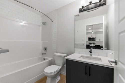 6403-20295 Seton Way Se, Calgary, AB - Indoor Photo Showing Bathroom