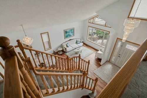 16 Straddock Crescent Sw, Calgary, AB - Indoor Photo Showing Other Room