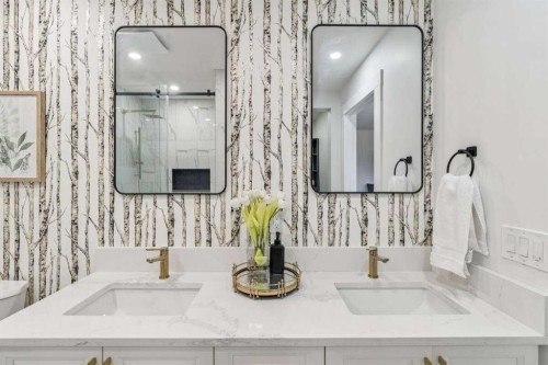 15 Brookmere Place Sw, Calgary, AB - Indoor Photo Showing Bathroom