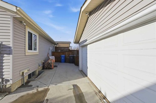 24 Huntstrom Road Ne, Calgary, AB - Outdoor With Exterior