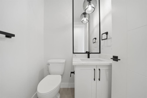2005 Waterbury Road, Chestermere, AB - Indoor Photo Showing Bathroom
