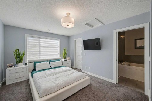 38 Sage Bluff Gate Nw, Calgary, AB - Indoor Photo Showing Bedroom
