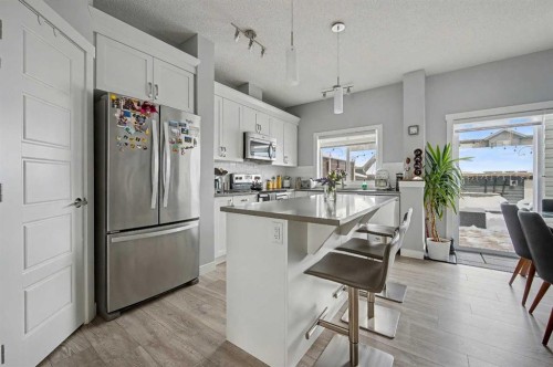 38 Sage Bluff Gate Nw, Calgary, AB - Indoor Photo Showing Kitchen With Upgraded Kitchen