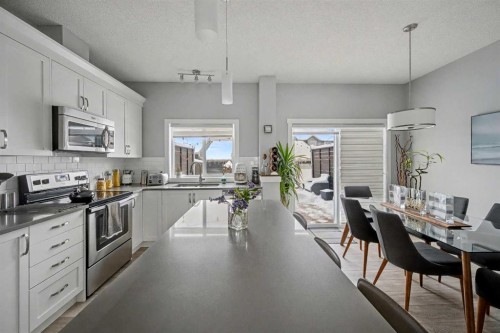 38 Sage Bluff Gate Nw, Calgary, AB - Indoor Photo Showing Other Room