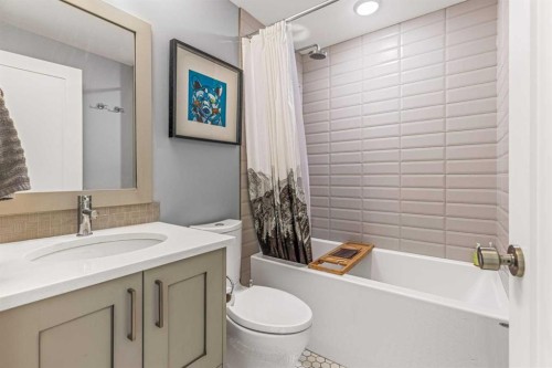 201G-1101 Three Sisters Parkway, Canmore, AB - Indoor Photo Showing Bathroom