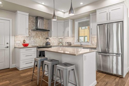 201G-1101 Three Sisters Parkway, Canmore, AB - Indoor Photo Showing Kitchen With Stainless Steel Kitchen With Upgraded Kitchen