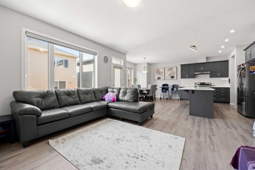 93 Cityline Square Ne, Calgary, AB - Indoor Photo Showing Living Room