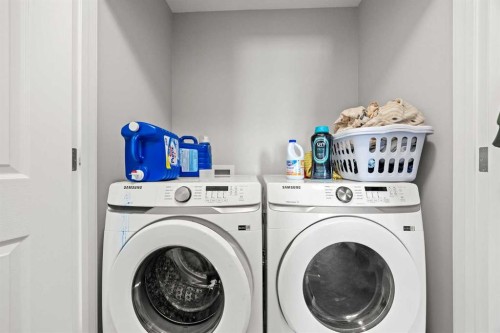 93 Cityline Square Ne, Calgary, AB - Indoor Photo Showing Laundry Room