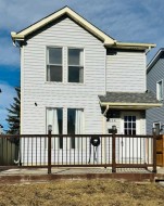 114 Castledale Way NECalgary, AB T3J 2A2