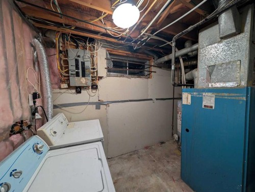 114 Castledale Way Ne, Calgary, AB - Indoor