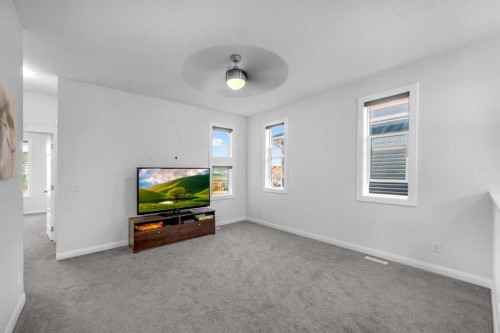 628 West Lakeview Drive, Chestermere, AB - Indoor Photo Showing Other Room