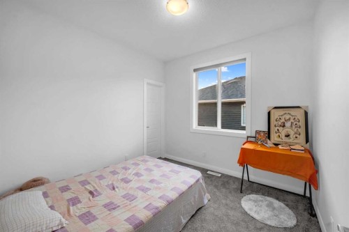 628 West Lakeview Drive, Chestermere, AB - Indoor Photo Showing Bedroom