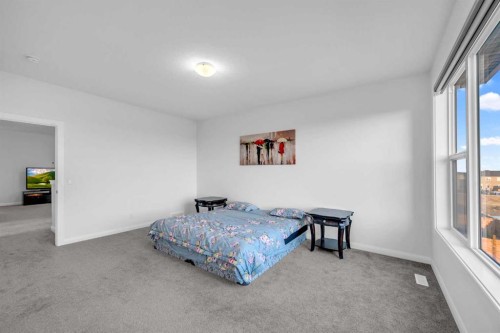 628 West Lakeview Drive, Chestermere, AB - Indoor Photo Showing Bedroom