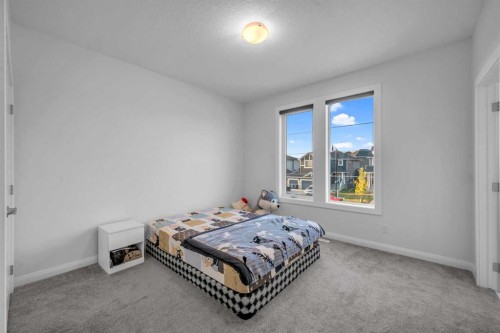628 West Lakeview Drive, Chestermere, AB - Indoor Photo Showing Bedroom