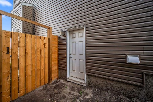 628 West Lakeview Drive, Chestermere, AB - Outdoor