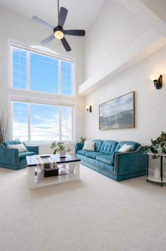 86 Muirfield Boulevard, Lyalta, AB - Indoor Photo Showing Living Room
