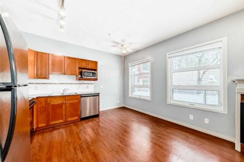 163-333 Riverfront Avenue, Calgary, AB - Indoor Photo Showing Kitchen