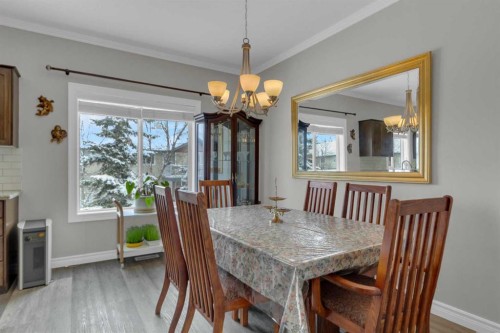 10 West Cedar Rise Sw, Calgary, AB - Indoor Photo Showing Dining Room