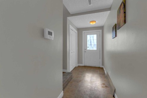 10 West Cedar Rise Sw, Calgary, AB - Indoor Photo Showing Other Room