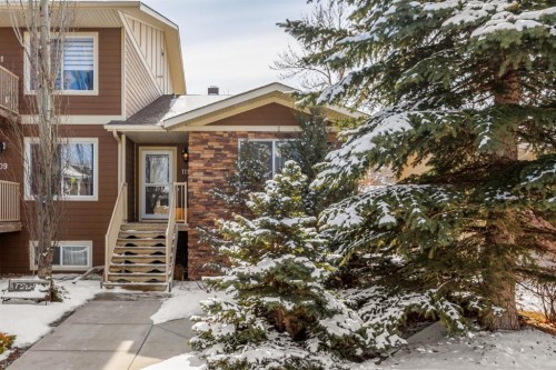 111-323 4 Avenue, Strathmore, AB - Outdoor