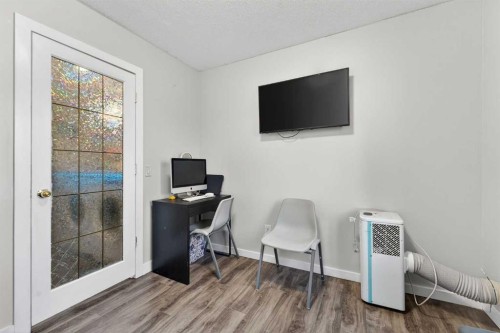 8 Malvern Crescent Ne, Calgary, AB - Indoor Photo Showing Other Room