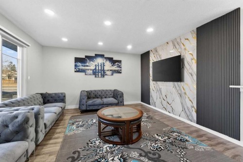 8 Malvern Crescent Ne, Calgary, AB - Indoor