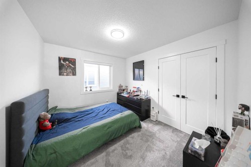 123 Saddlecrest Grove Ne, Calgary, AB - Indoor Photo Showing Bedroom