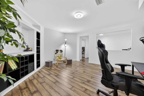 340 Prestwick Terrace Se, Calgary, AB - Indoor Photo Showing Office