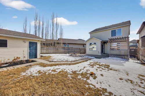 340 Prestwick Terrace Se, Calgary, AB - Outdoor