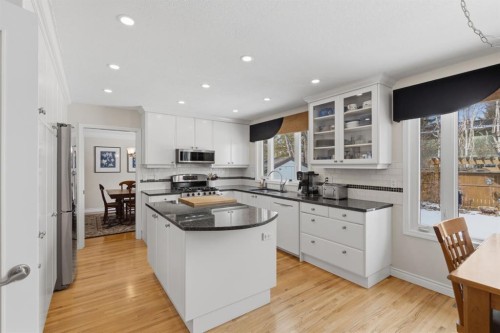 352 Oakside Circle Sw, Calgary, AB - Indoor Photo Showing Kitchen With Upgraded Kitchen