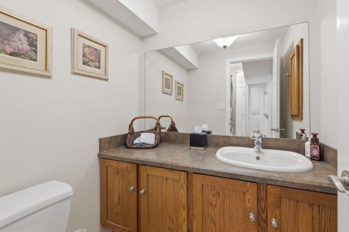 352 Oakside Circle Sw, Calgary, AB - Indoor Photo Showing Bathroom